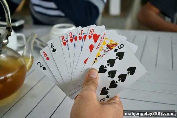 麻将胡了试玩：真人桌游如何悄然重塑你的思考与社交方式